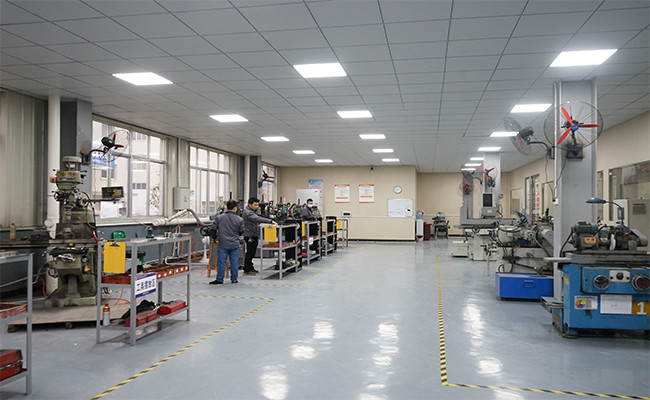 Hunan Meicheng Ceramic Technology Co., Ltd. línea de producción de fábrica